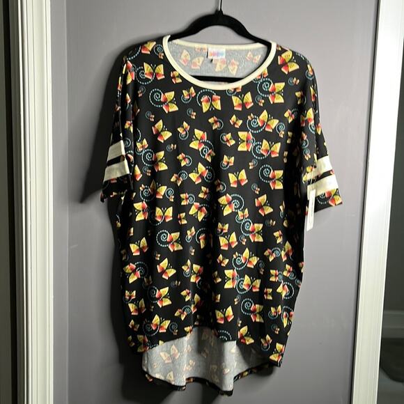 Lularoe Oversize Black Top With Butterfly Print Short Sleeve Size XXS - Picture 1 of 8